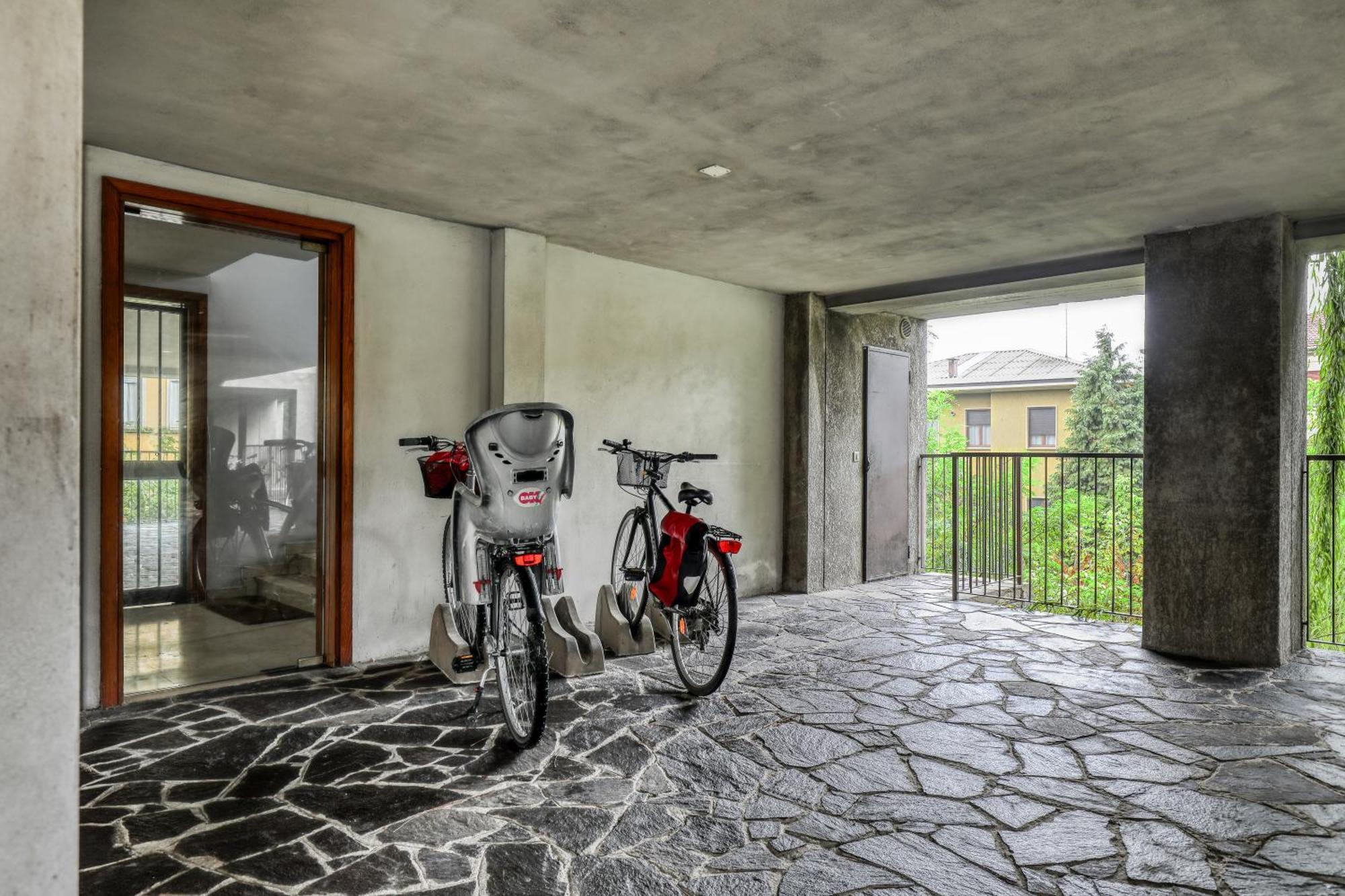 Angolo Alla Stazione - Bilocale Ristrutturato Zona Stazione E Ospedali Pavia Exterior photo